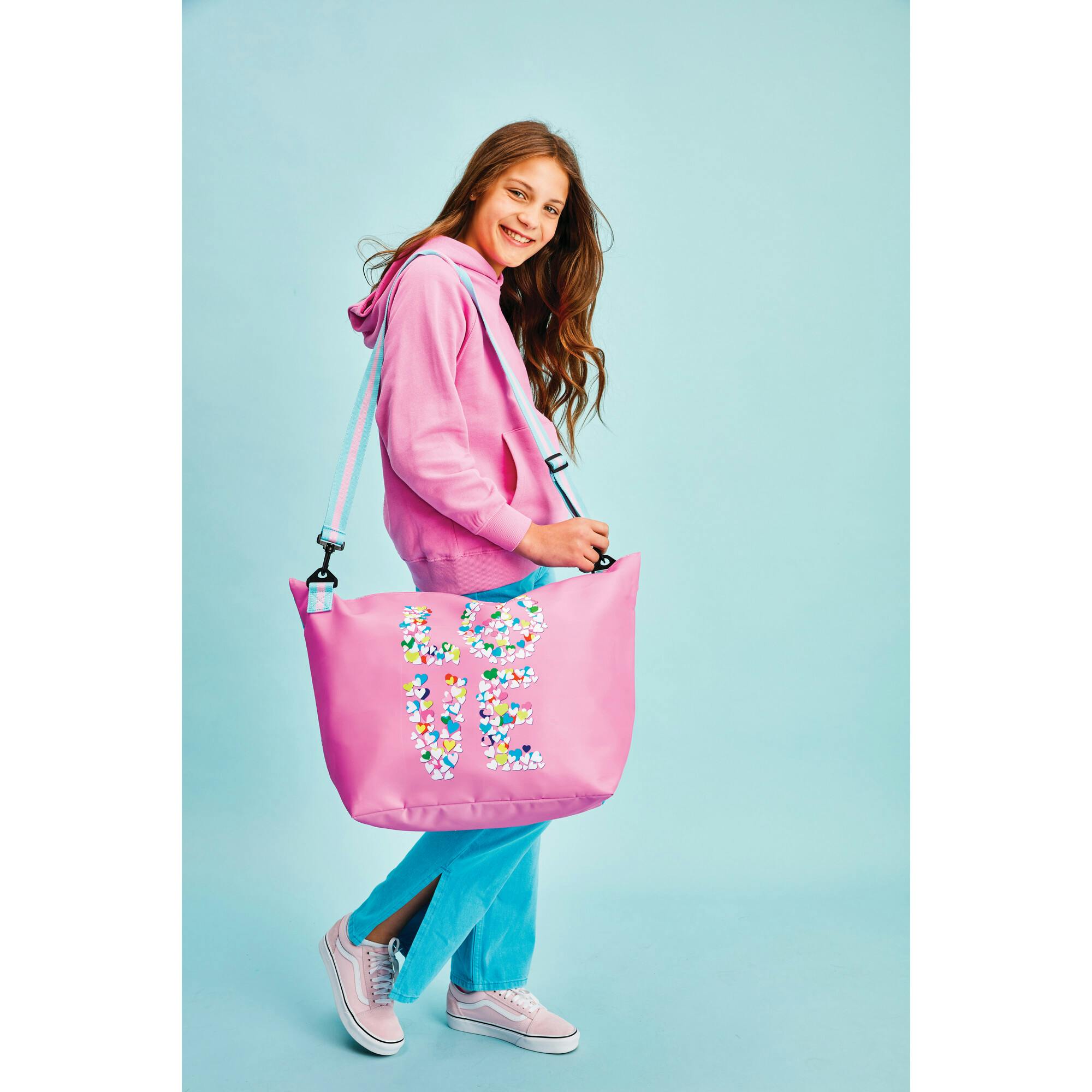 PEACE AND LOVE WEEKENDER BAG