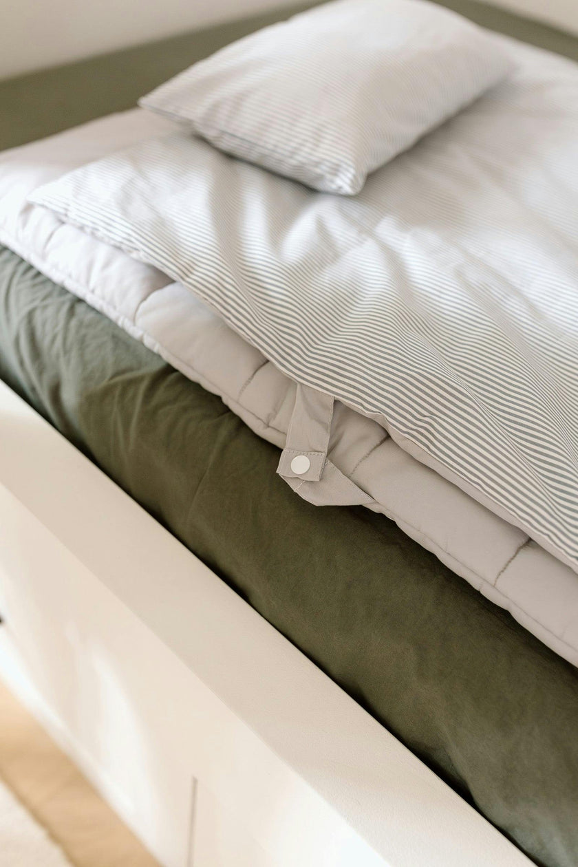Modern Stripe Portable Bedding Set