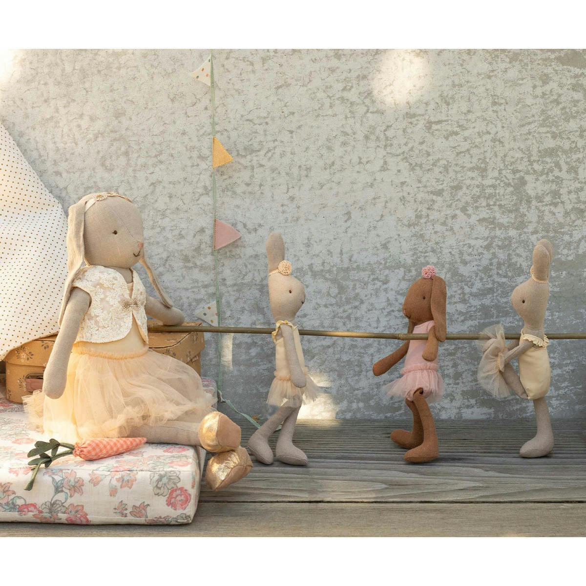 Rabbit size 1, Classic - Ballet suit and skirt cream
