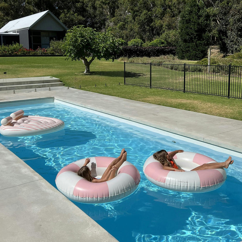 Luxe Tube Pool Ring: Stole My Heart