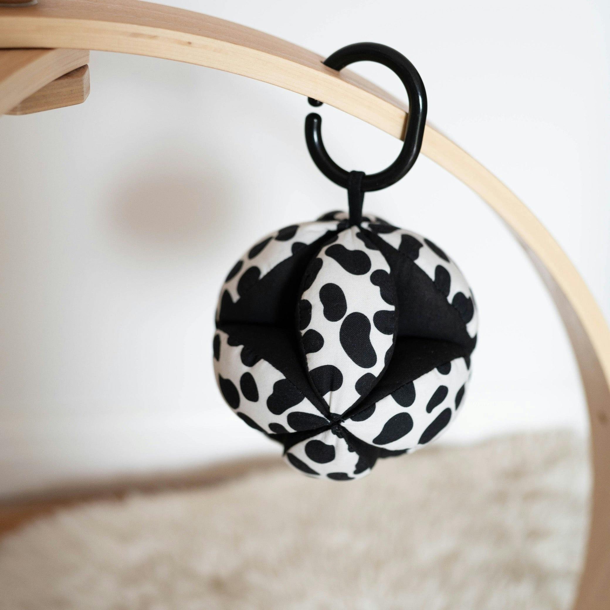 SENSORY GRASP BALL - suitable from birth