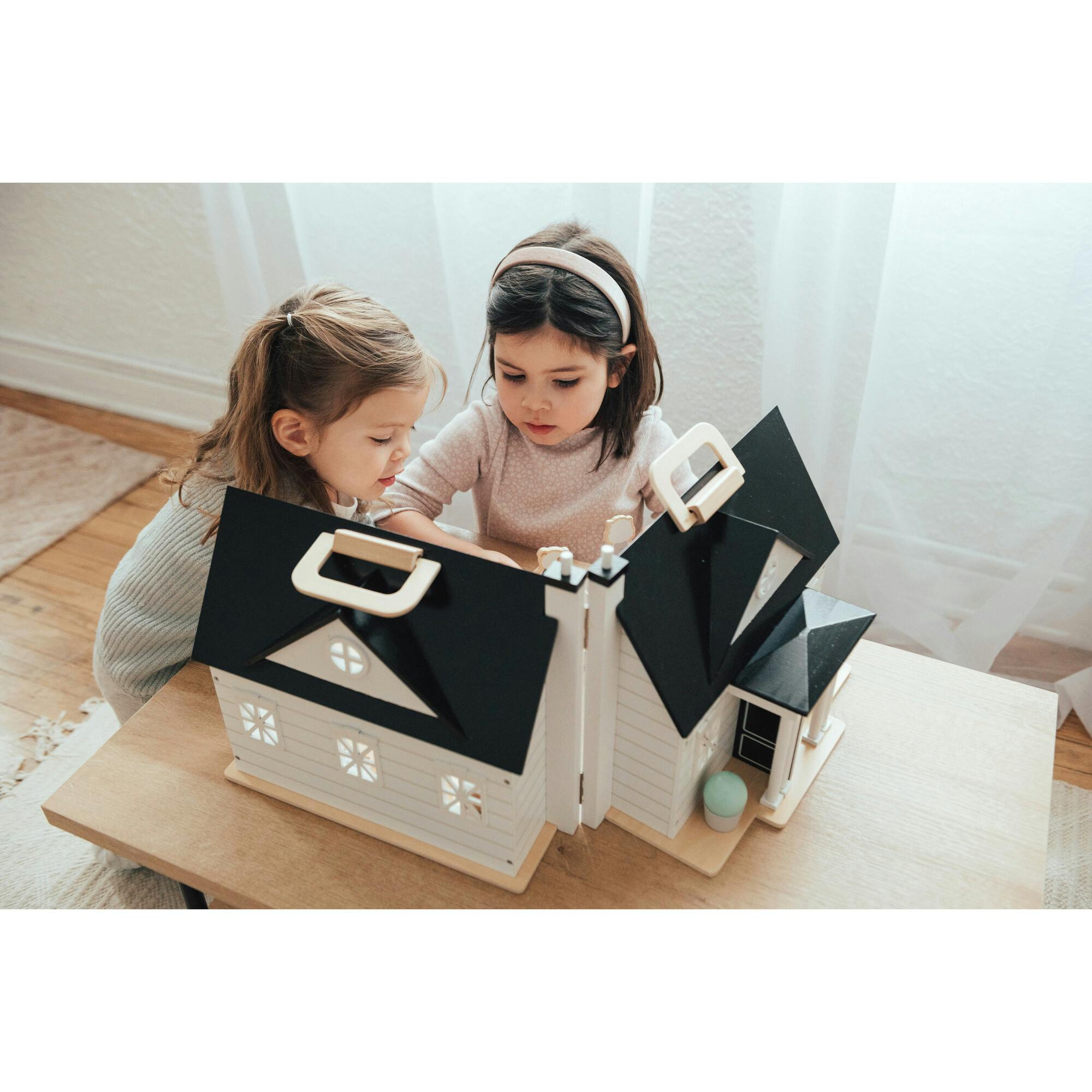 Home Sweet Home Dollhouse