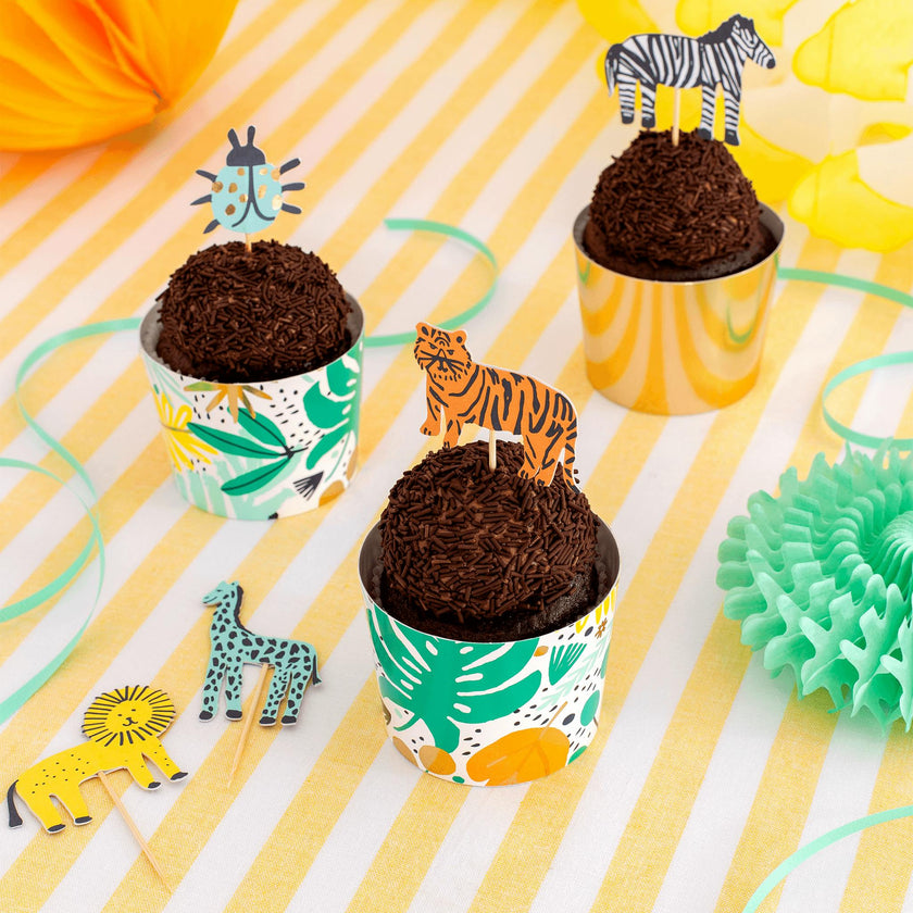Into the Wild Cupcake Decorating Set