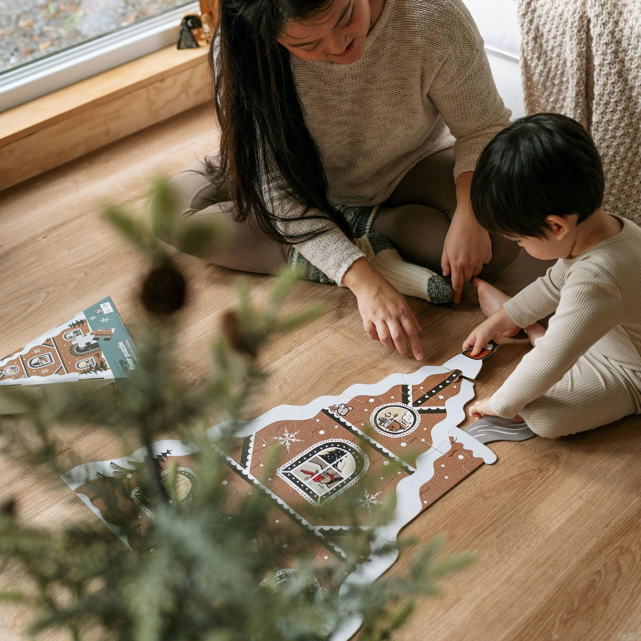 Wee Gallery Gingerbread House Puzzle