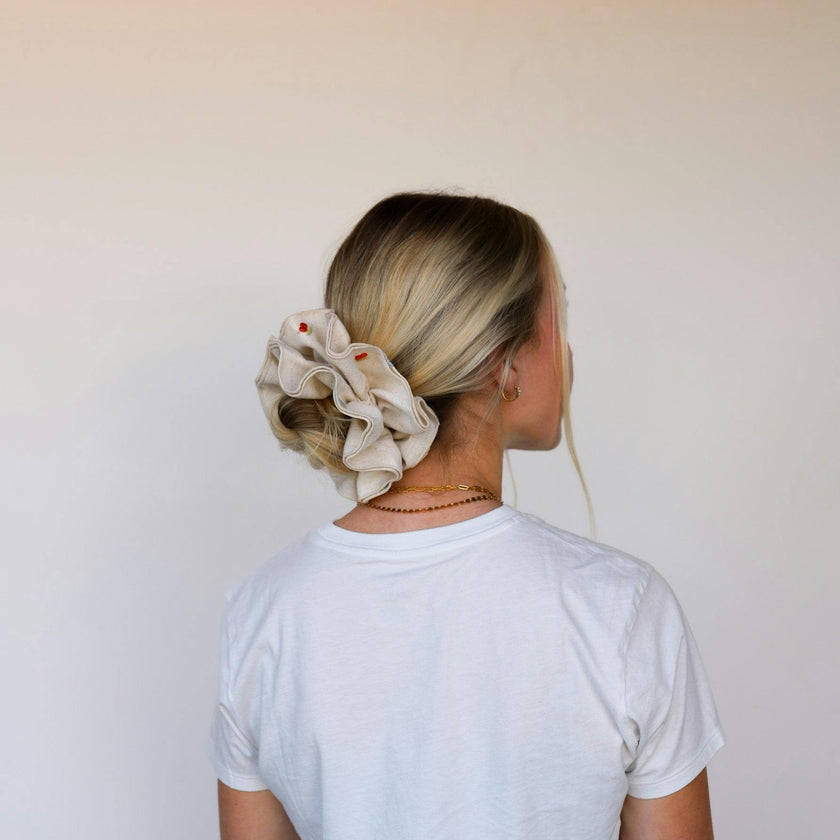 CREAM FARMERS MARKET CORSET SCRUNCHIE