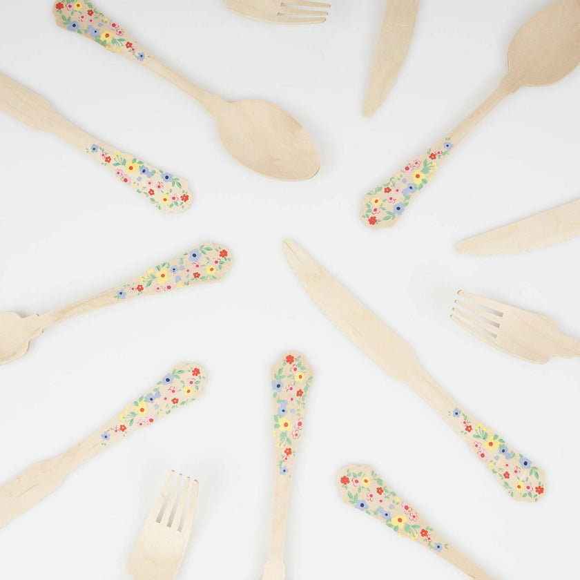 Elegant Floral Wooden Cutlery Set