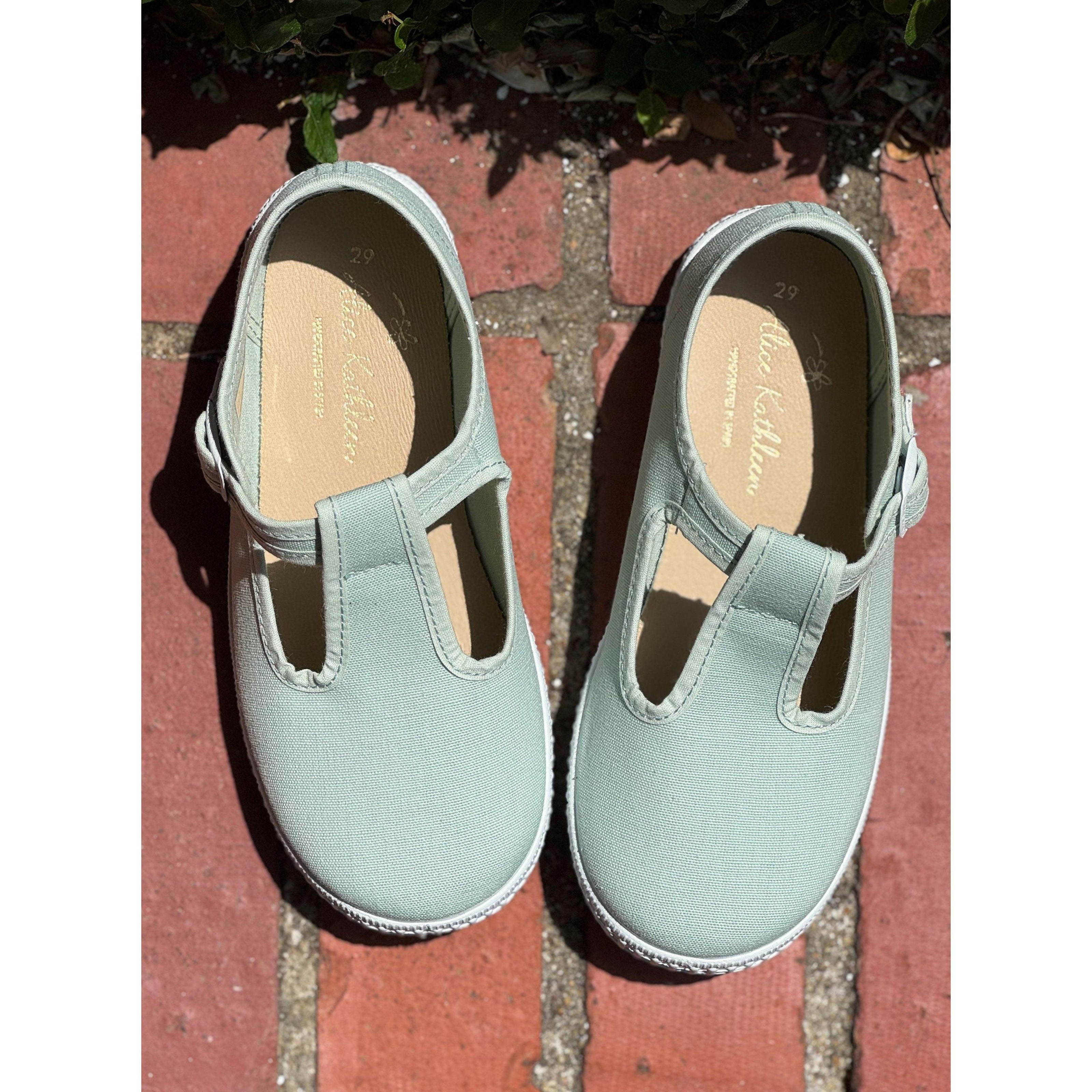 Canvas T-Strap in Mint