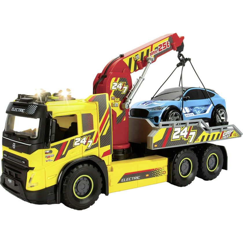 Volvo: Giant Tow Truck