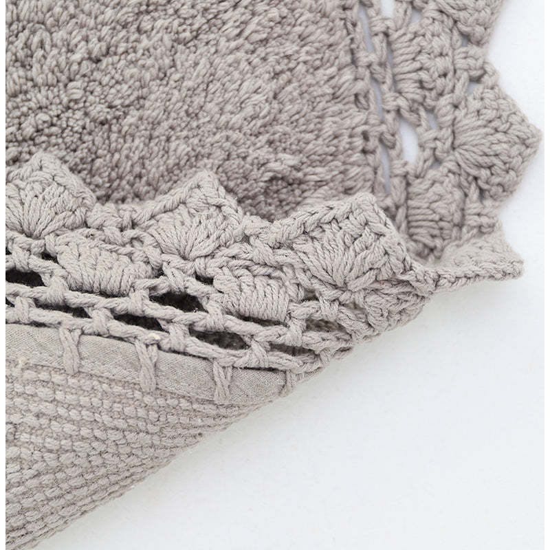Perla Hand-Tufted Crochet Lace Trim Round Rug