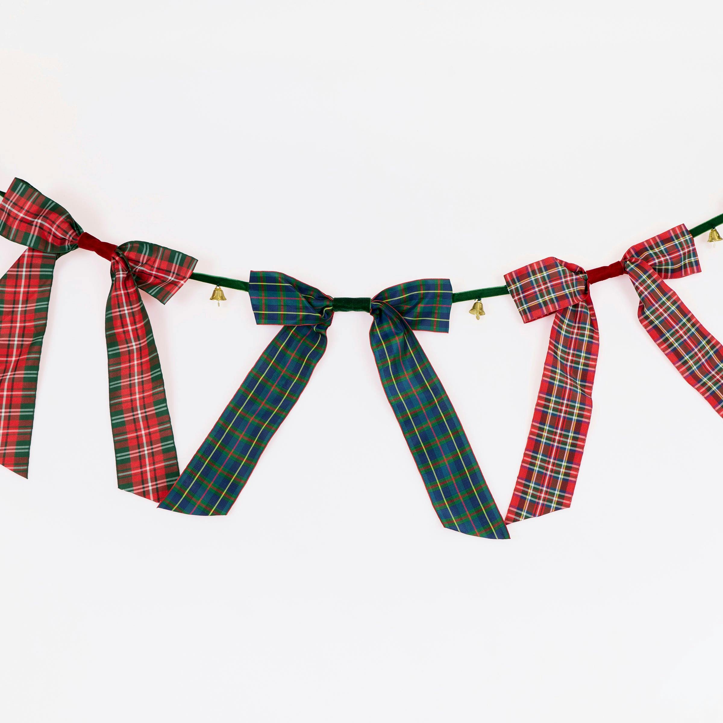 Plaid Bow Bell Garland
