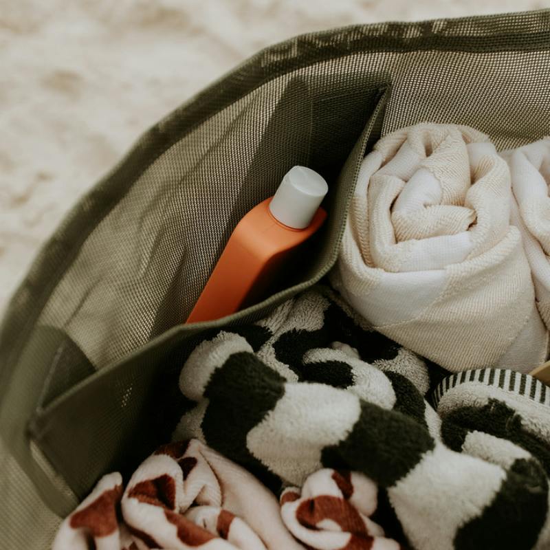 Beach Hauler™ - Mini Mesh Beach Bag – Pandanus
