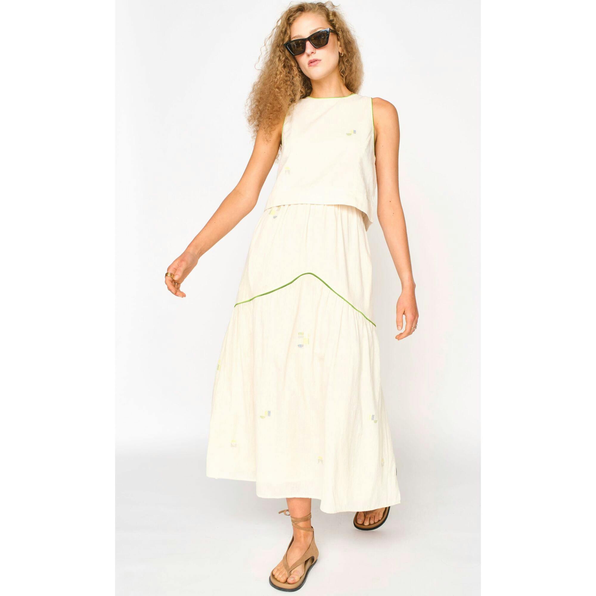 Santanyi Tank, Cream