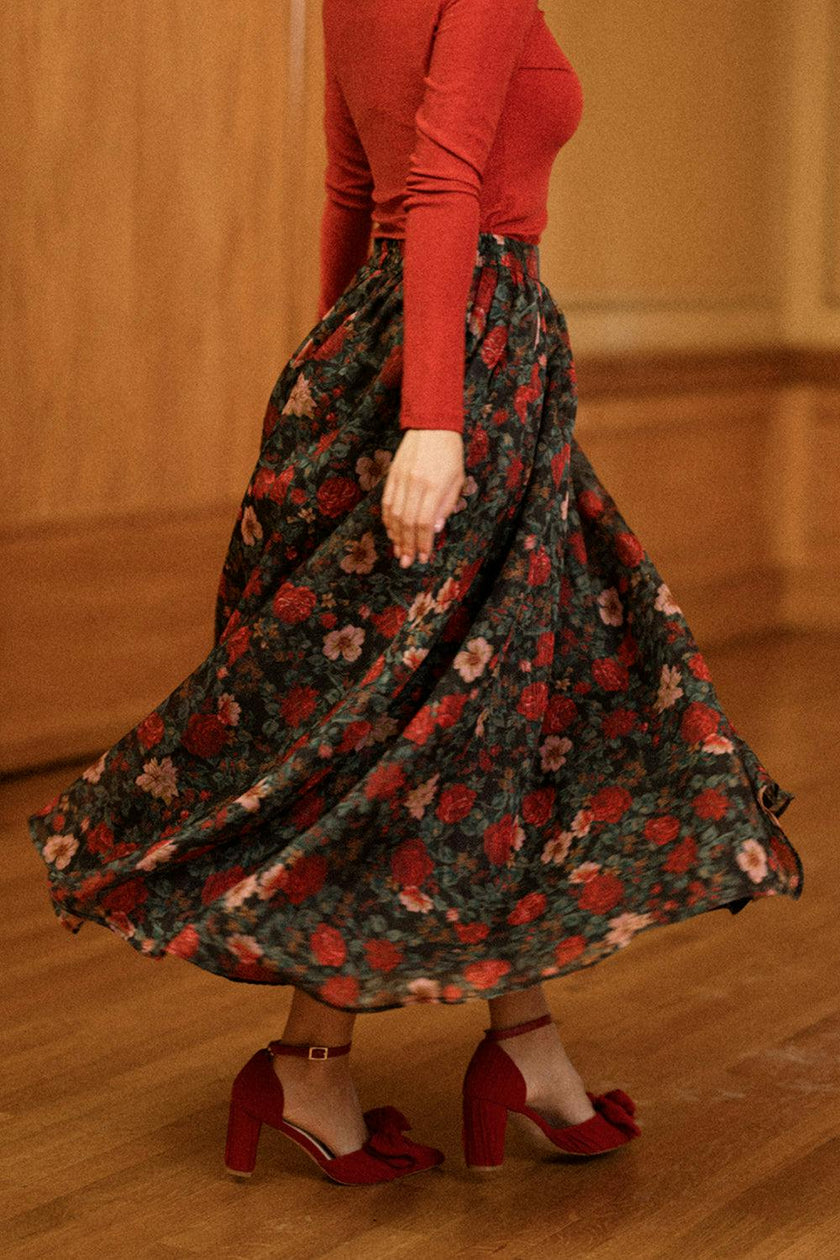 Vanessa Skirt in Moody Christmas Flora