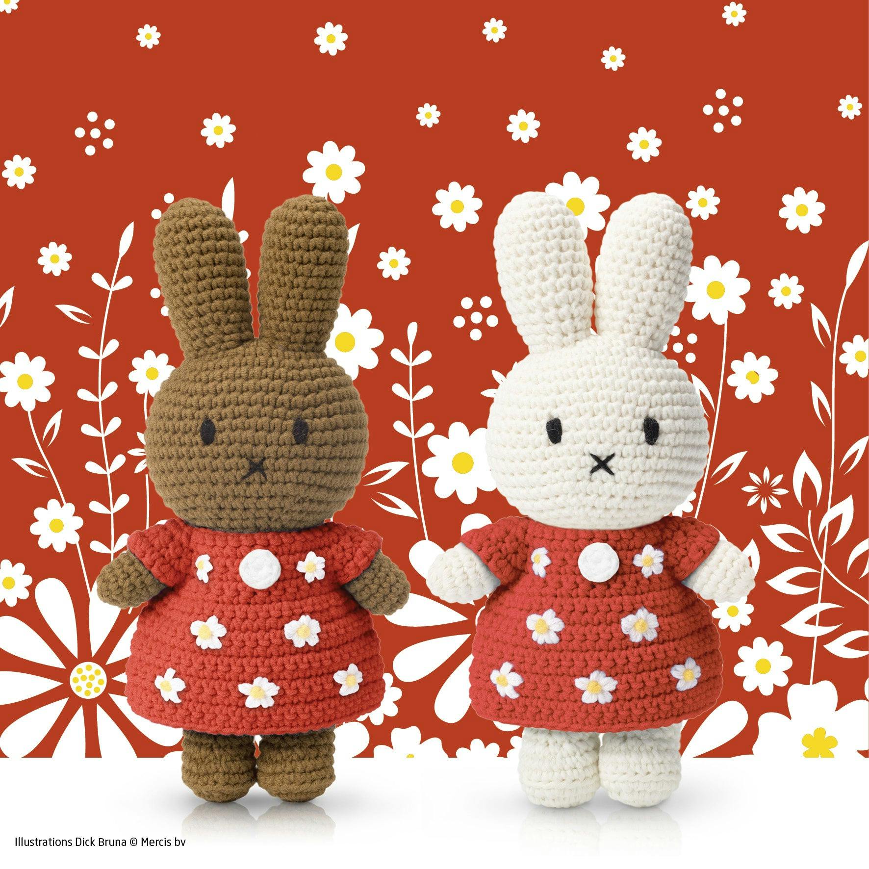 Melanie in Little Flower Crochet Dress