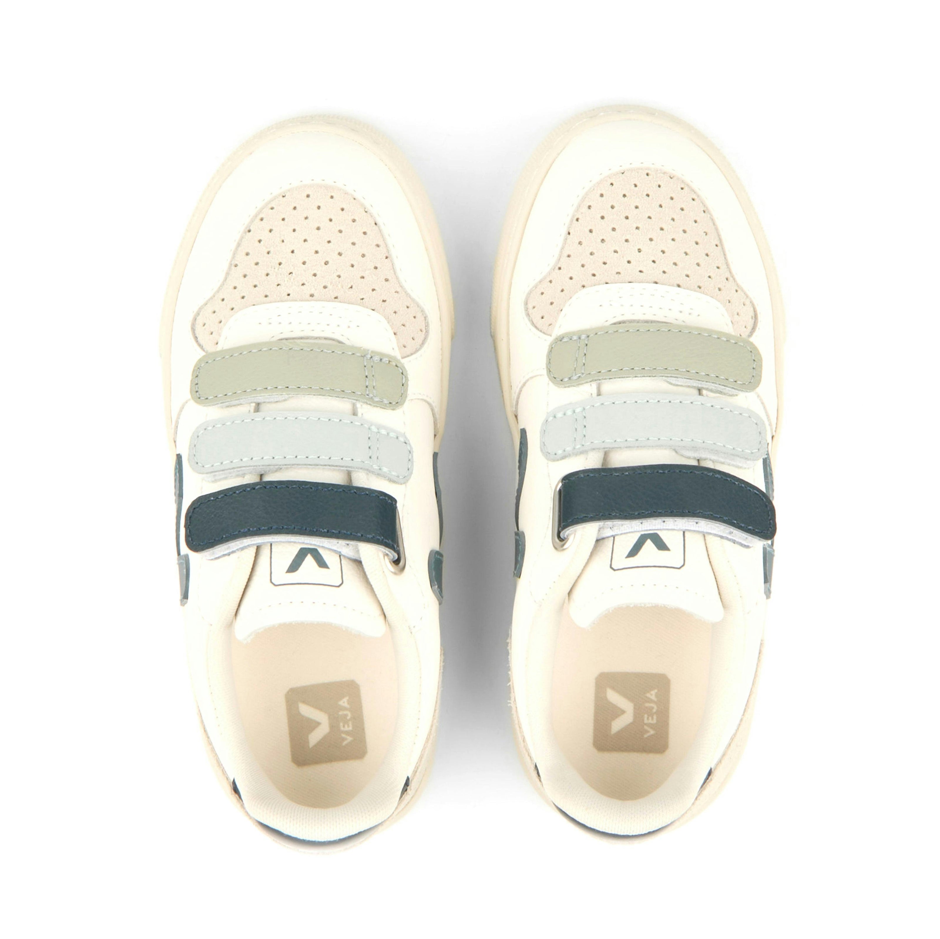 VEJA Small V-10 - White California