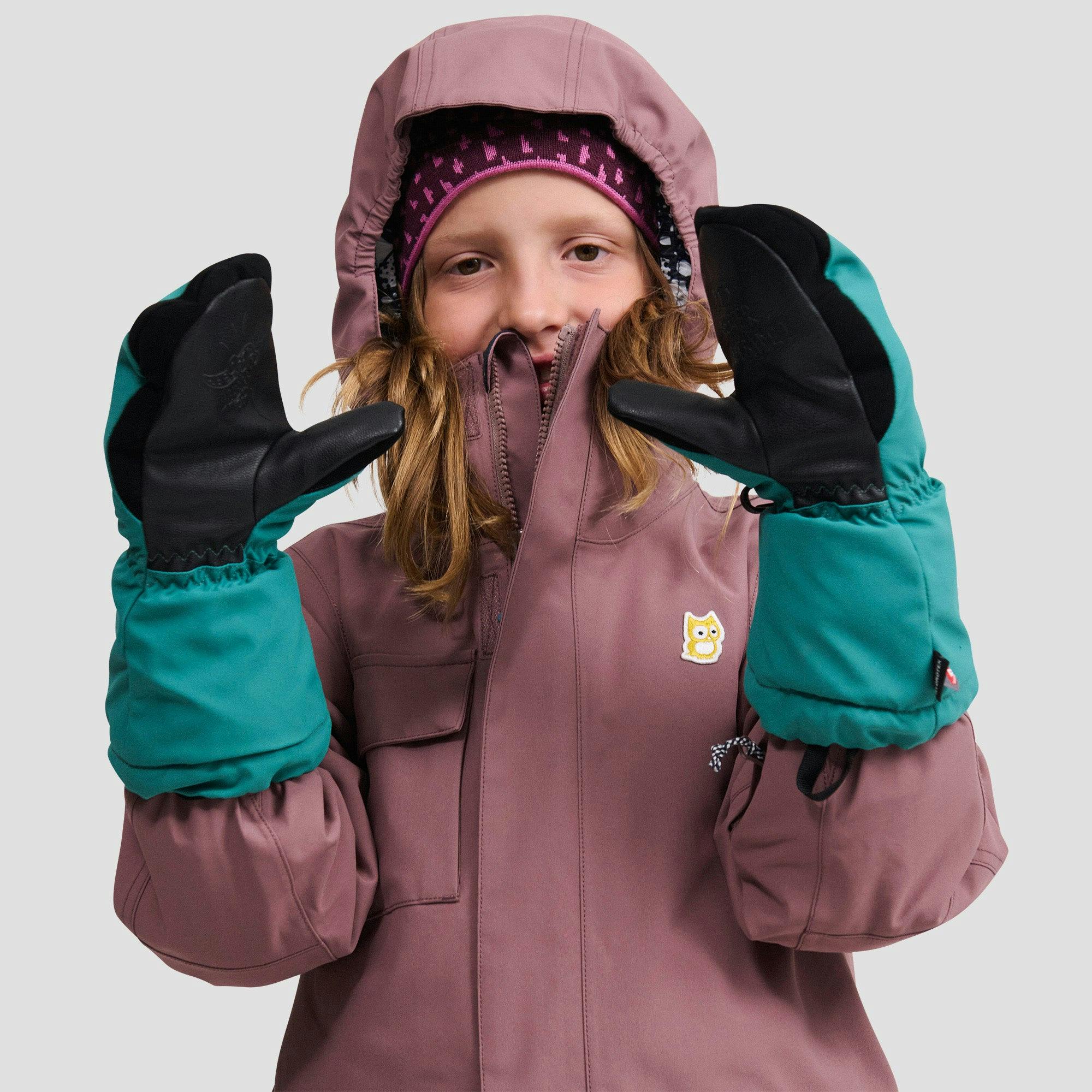 Statement mittens