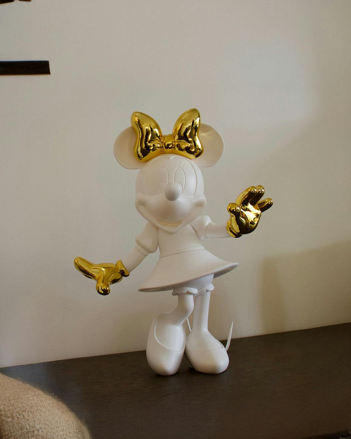 Minnie WELCOME White & Gold 12in
