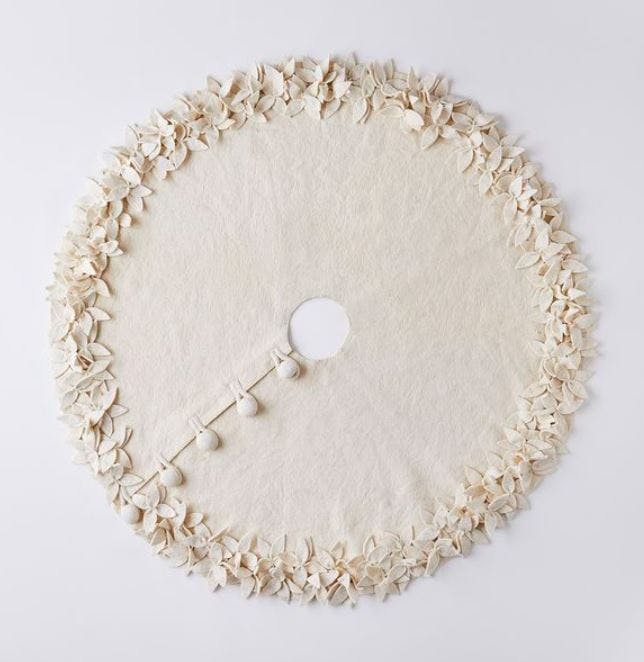 Handmade Felted Wool Overlapping Flowers Border Cream Christmas Tree Skirt 26