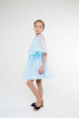 Madeleine (light blue)