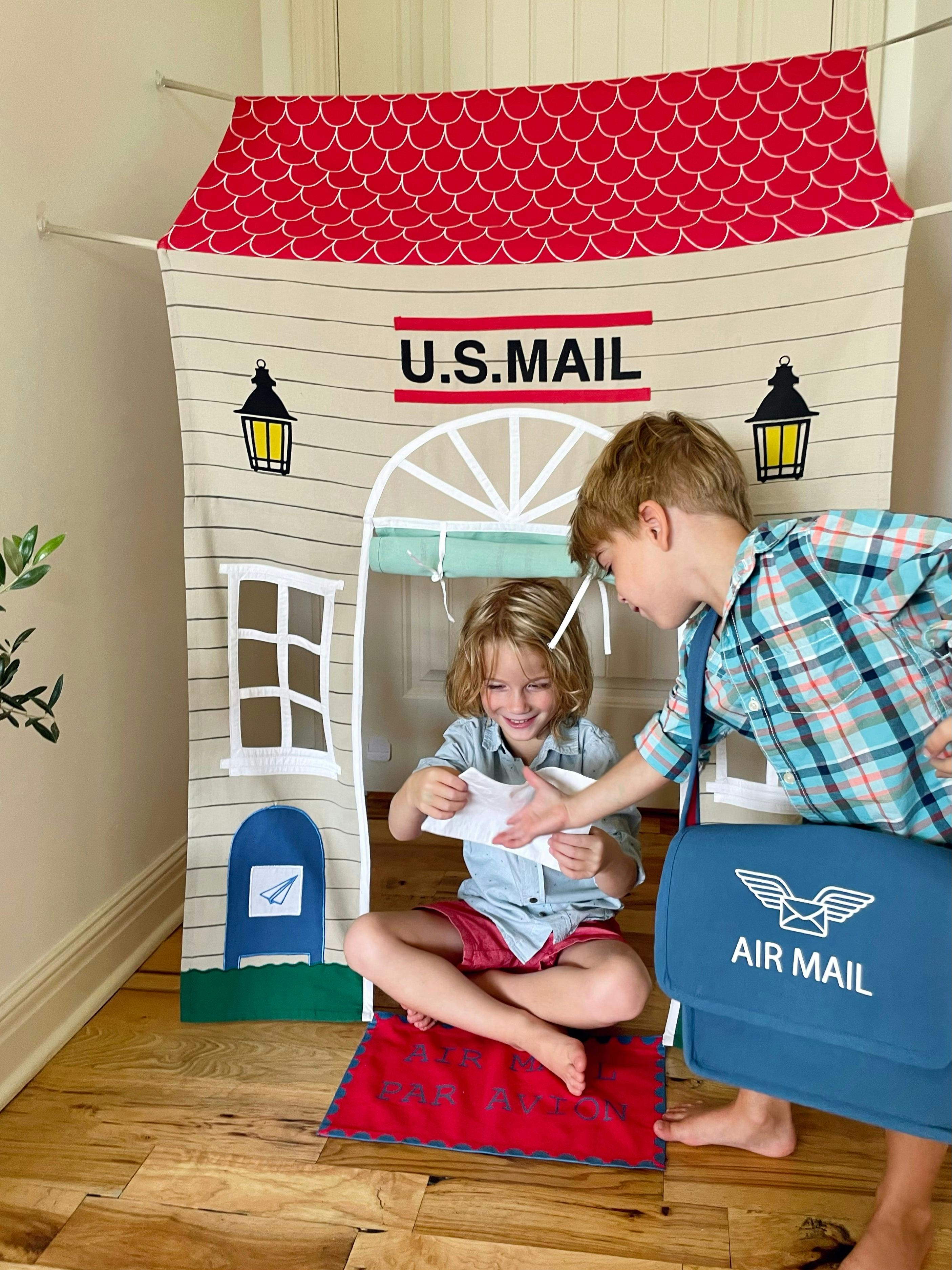Post Office Doorway Tent with Play Accessories