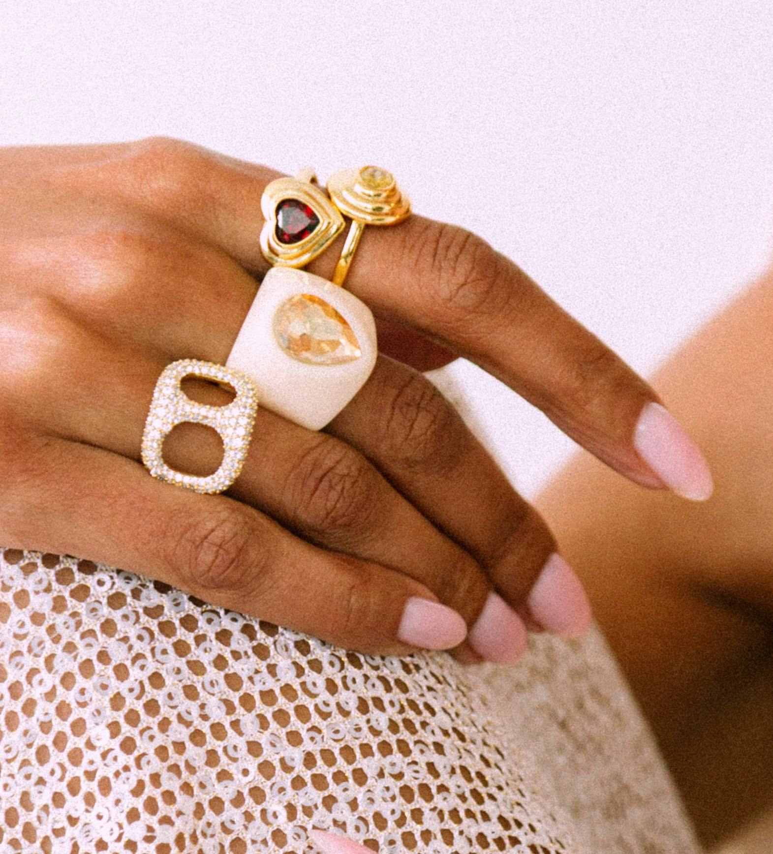 RETRO HEART RING