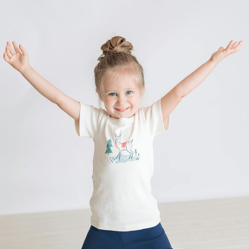 graphic tee | christmas deer