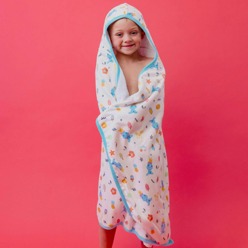 Premium Big Kid Hooded Towel - Disney Scrump Dreamsicles