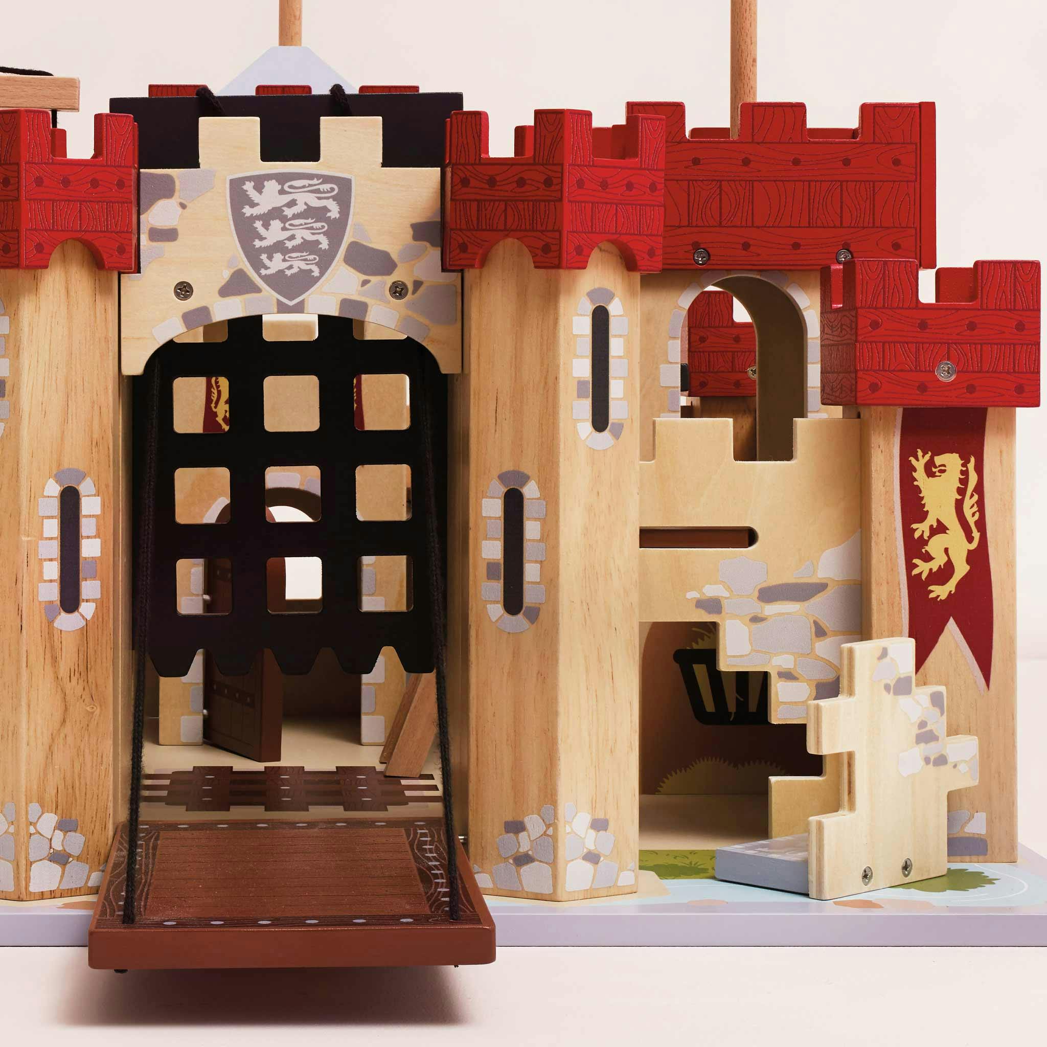 Lionheart Wooden Castle