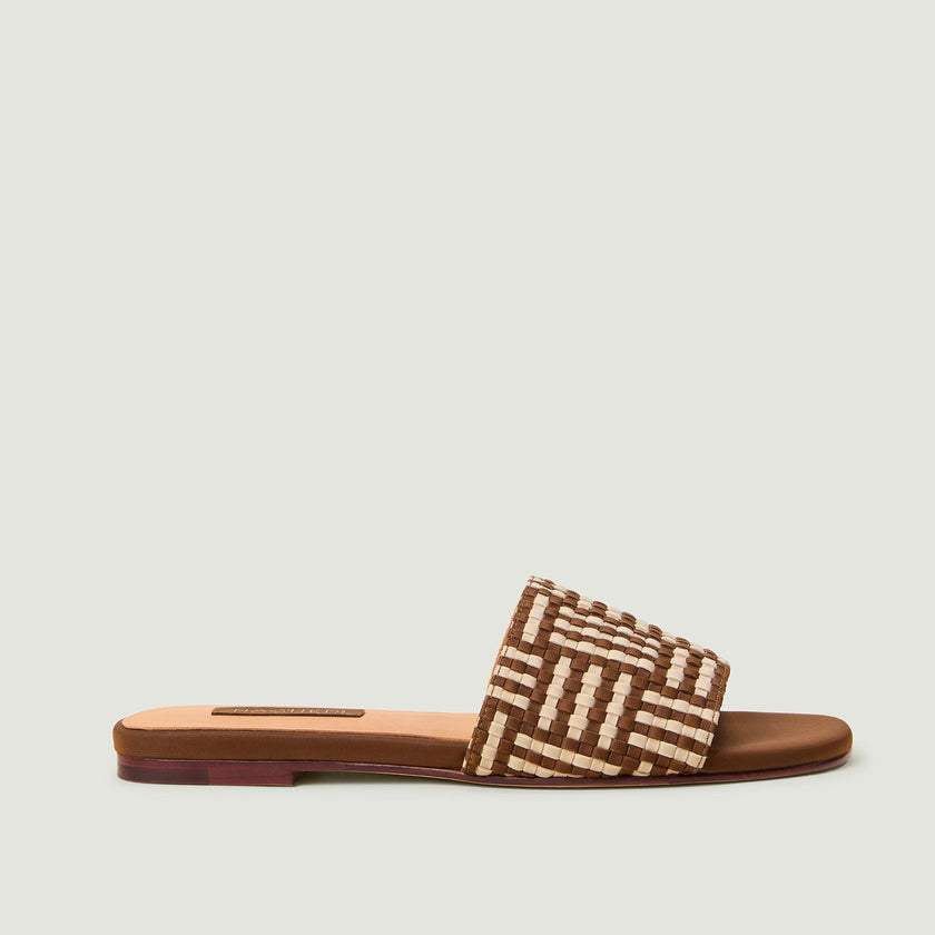 Cairo Slide | Almond