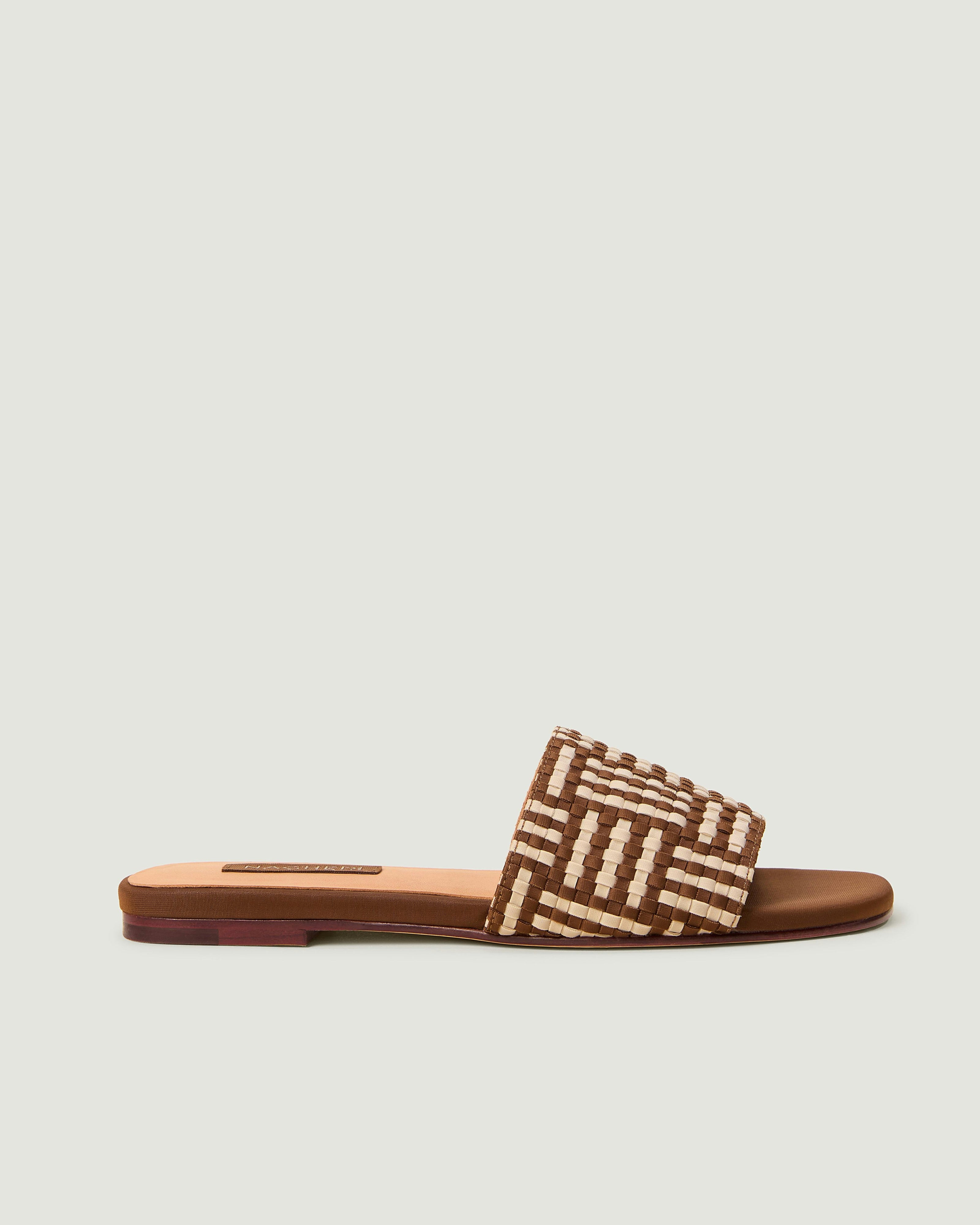 Cairo Slide | Almond