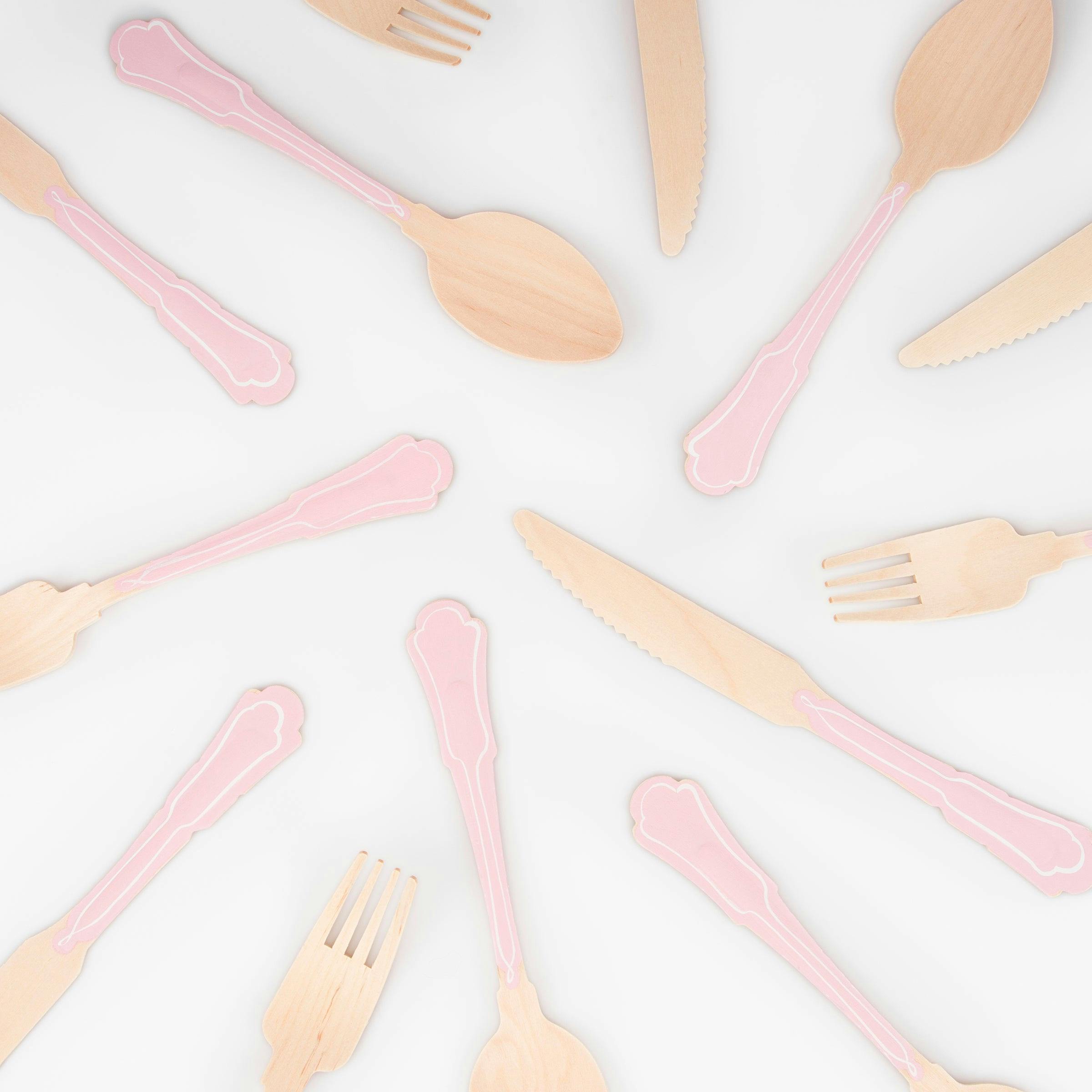 Elegant Pink Wooden Cutlery Set