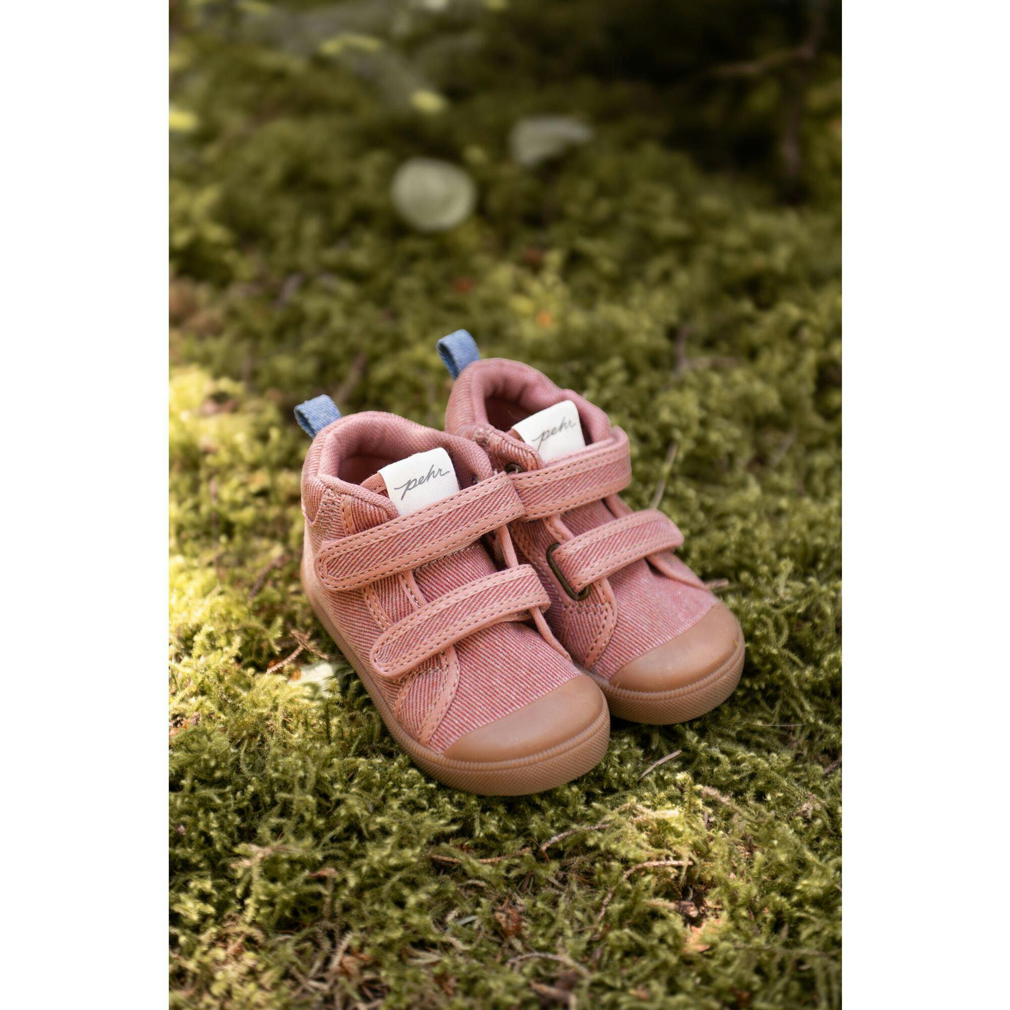 Field Trip Sneaker, Pink