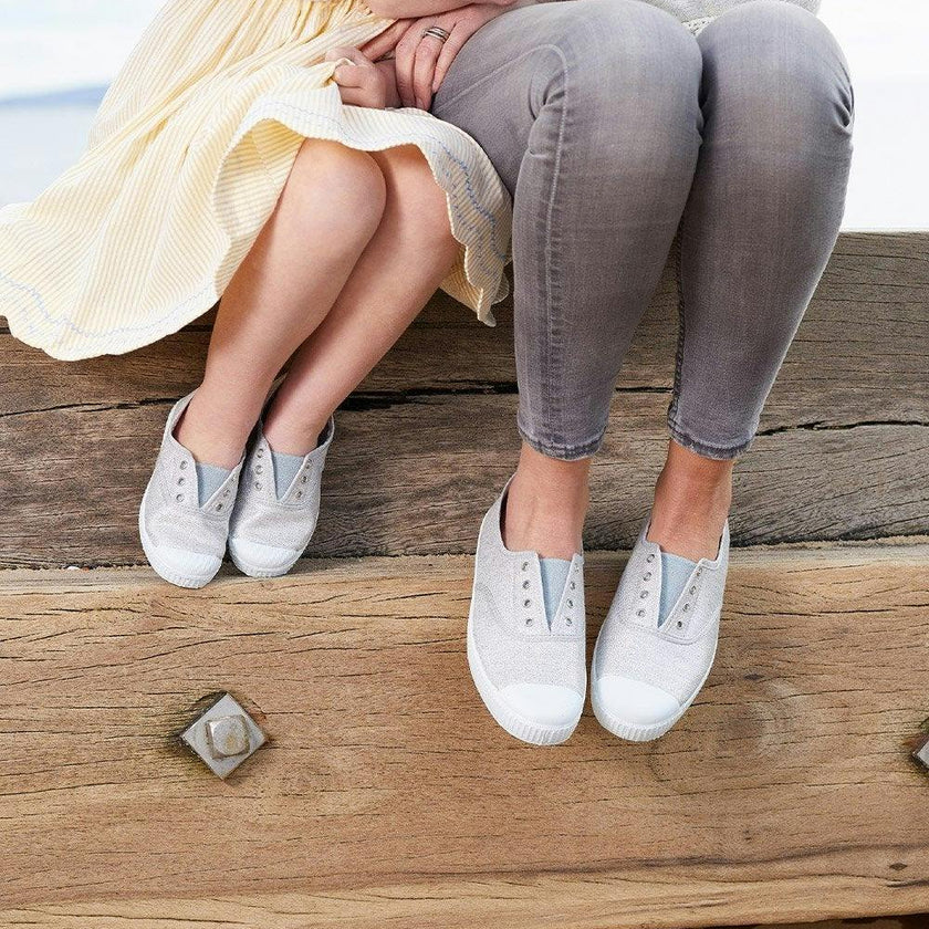 Hampton Canvas Plum Print Plimsolls in Silver