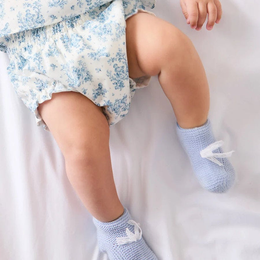 Lace Detail Knitted Booties in Light Blue (0-6mths)