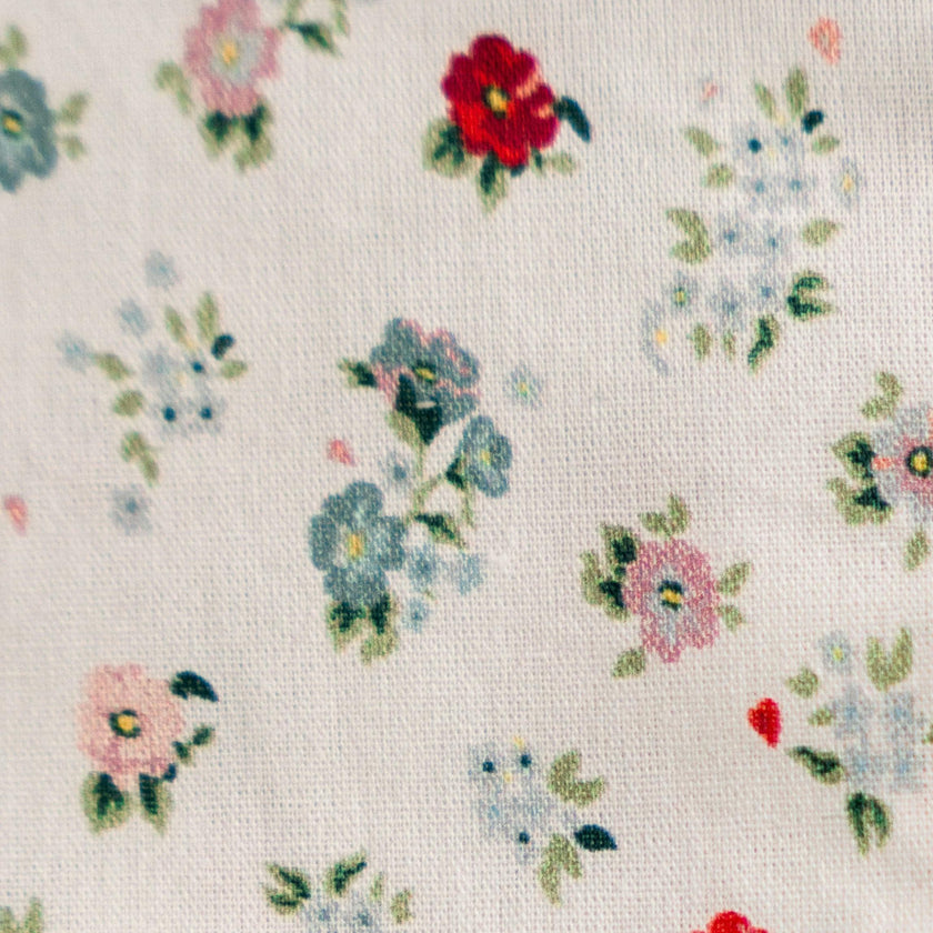 Petite Bouquet Timeless Floral Ruffle Zipper Pouch