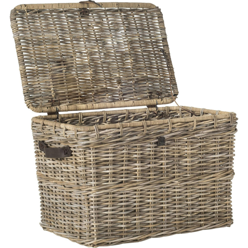 Amancio Wicker Trunk