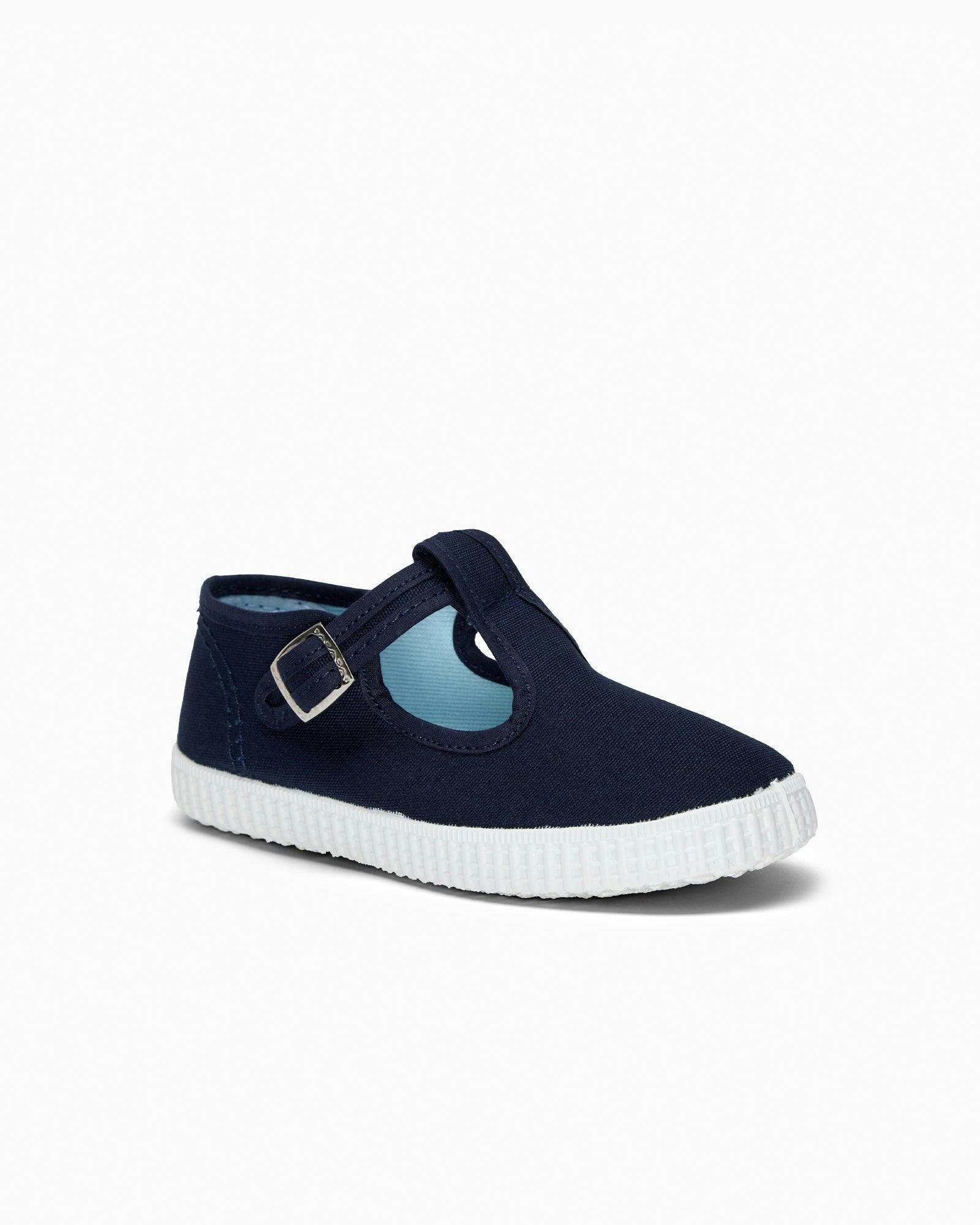 Hampton Canvas Nantucket Shoes in Navy