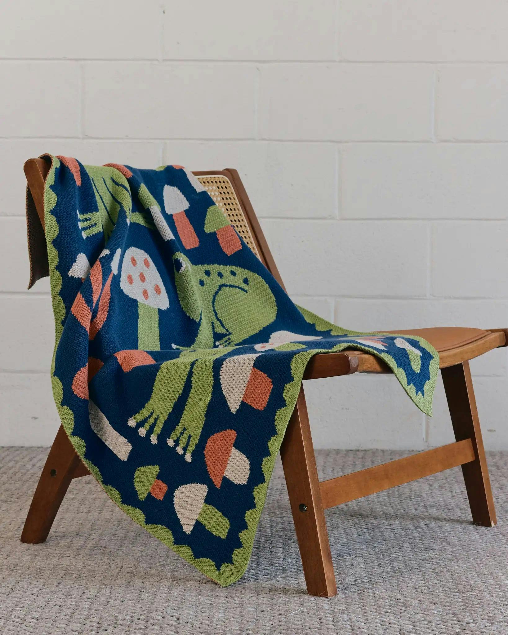 Hoppy Place Knit Mini Blanket