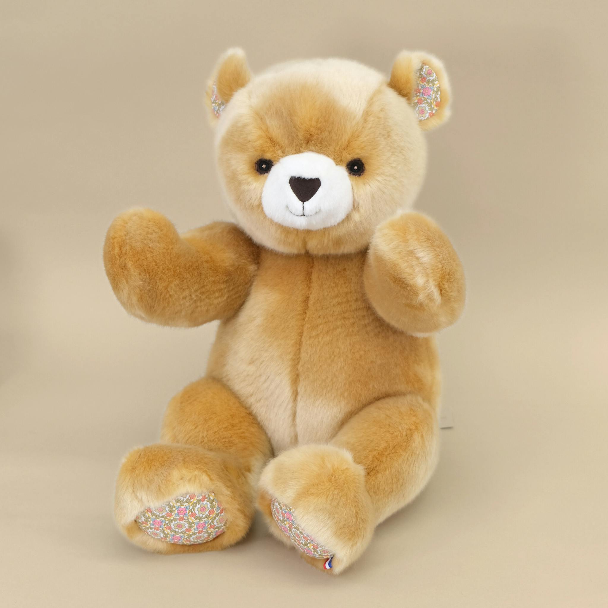 Robert the Bear | Honey | Jessie Liberty