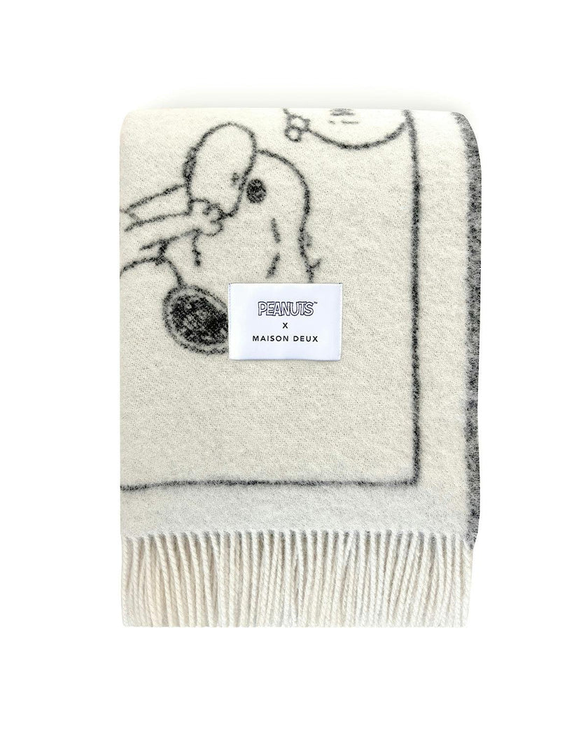 Blanket PEANUTS DOUGHNUT Comic Strip Black / White 4.25 x 6.5ft