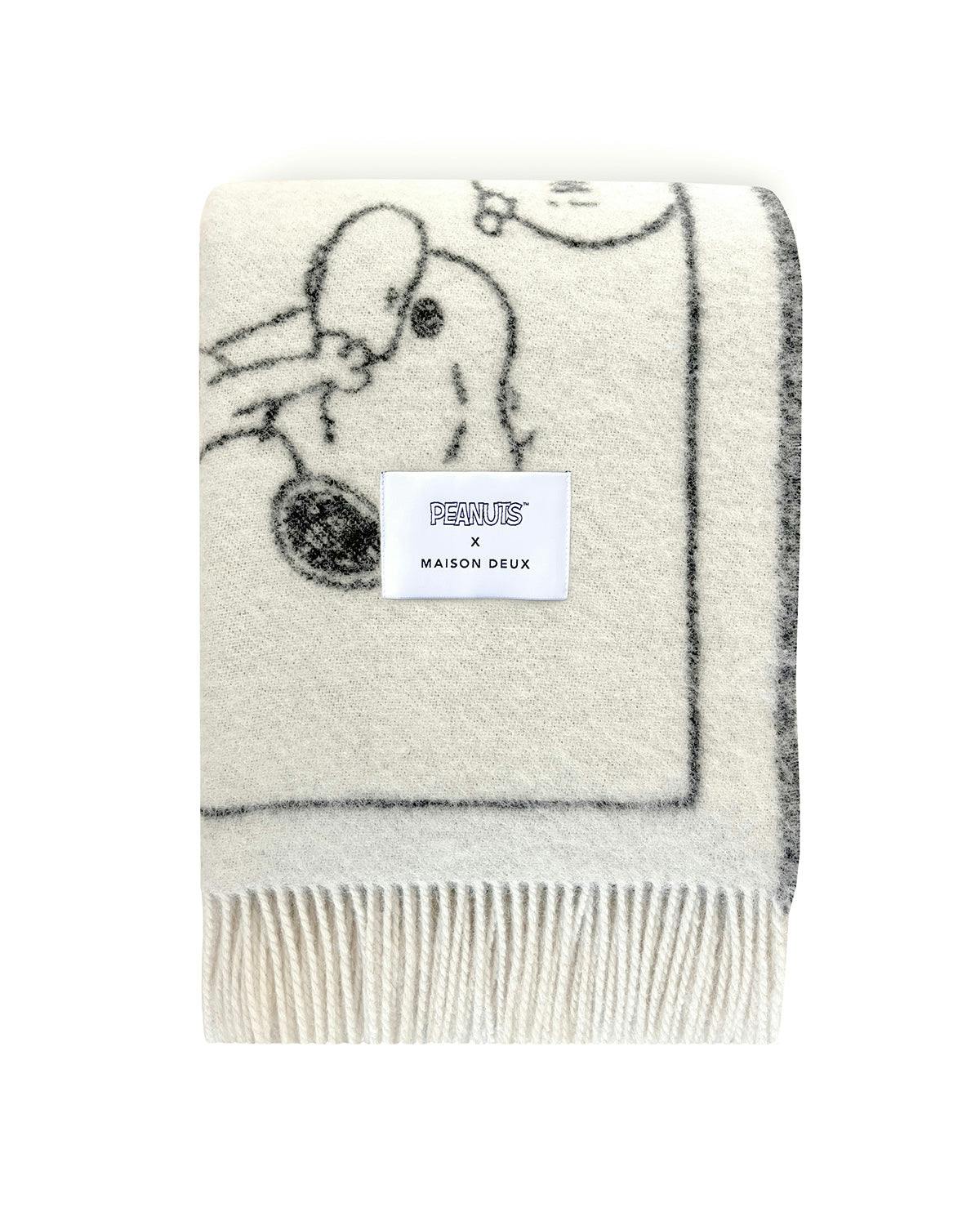 Blanket PEANUTS DOUGHNUT Comic Strip Black / White 4.25 x 6.5ft