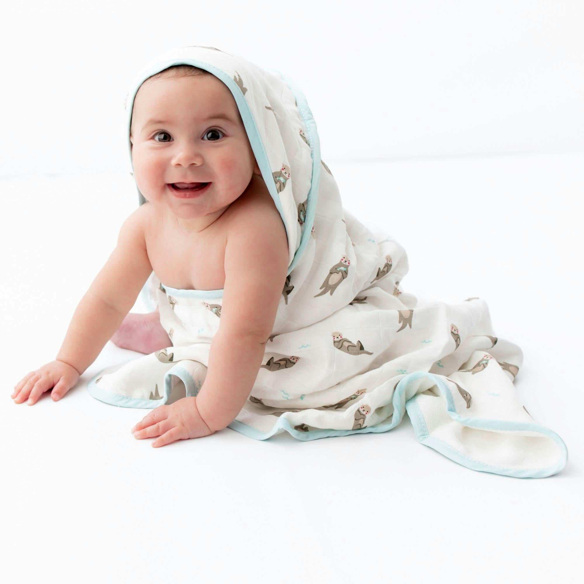 Otter Hooded Towel Set
