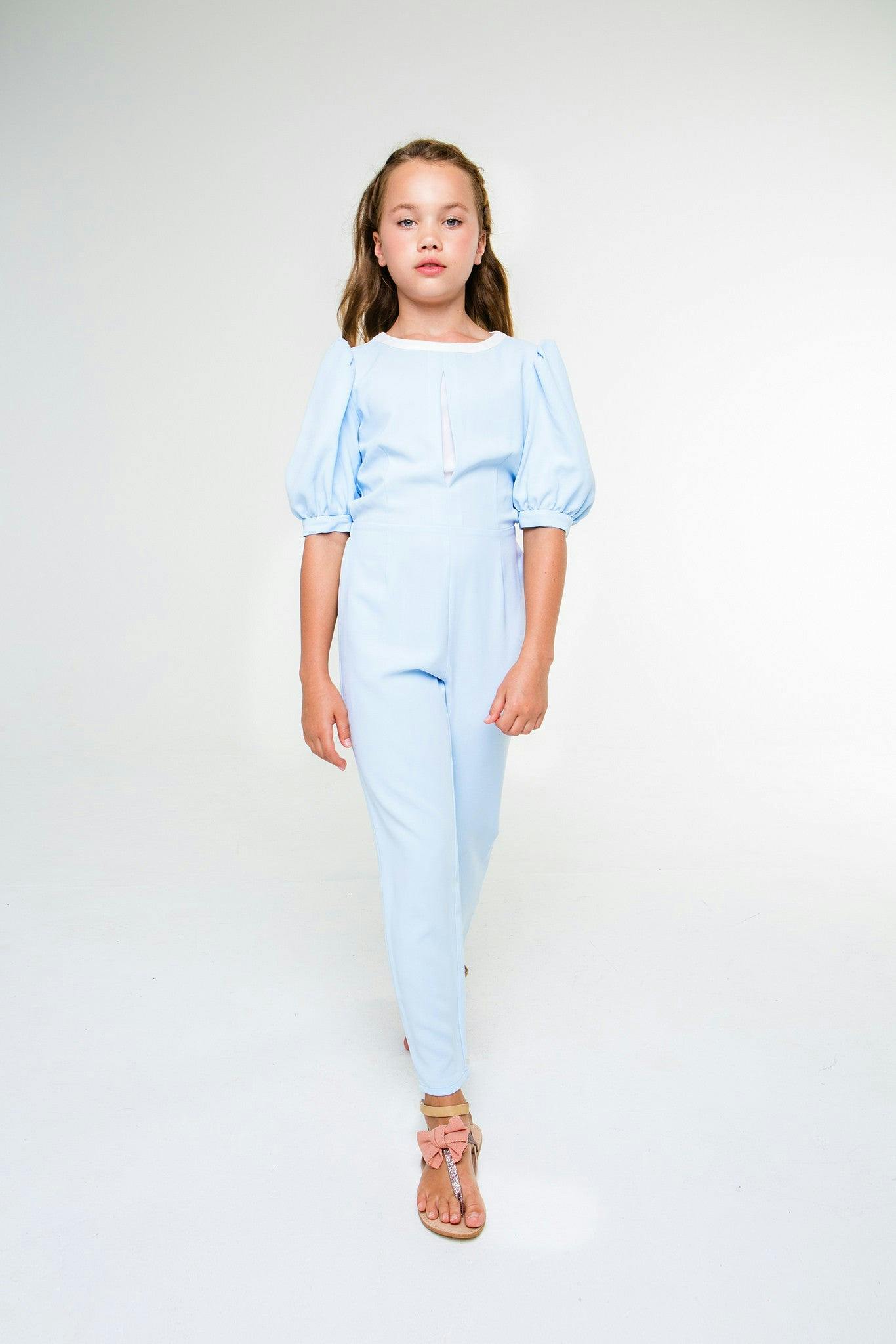 Felicia (light blue)