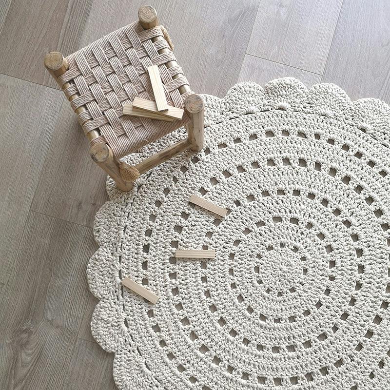 Alma Hand-Crocheted Scalloped Round Rug