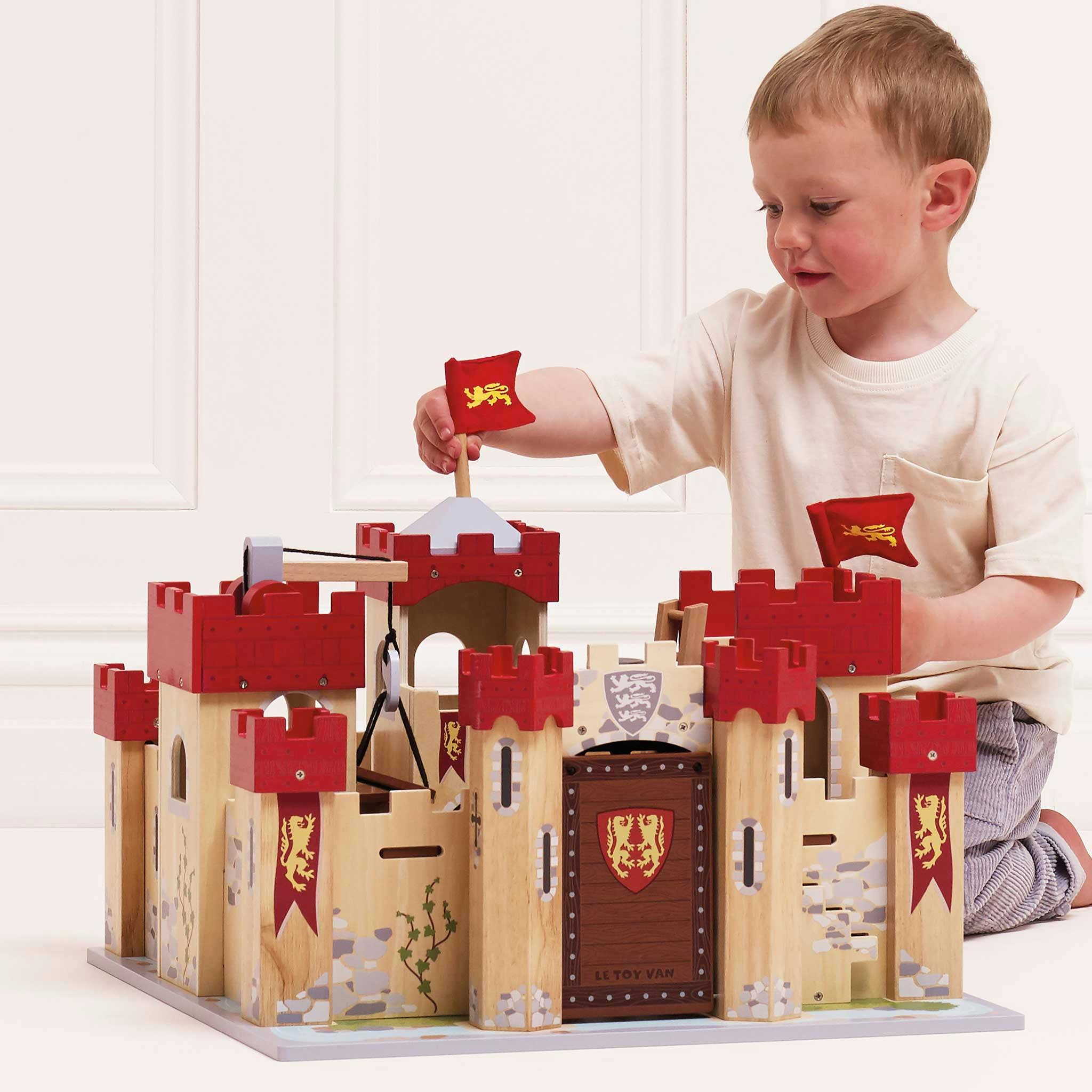 Lionheart Wooden Castle