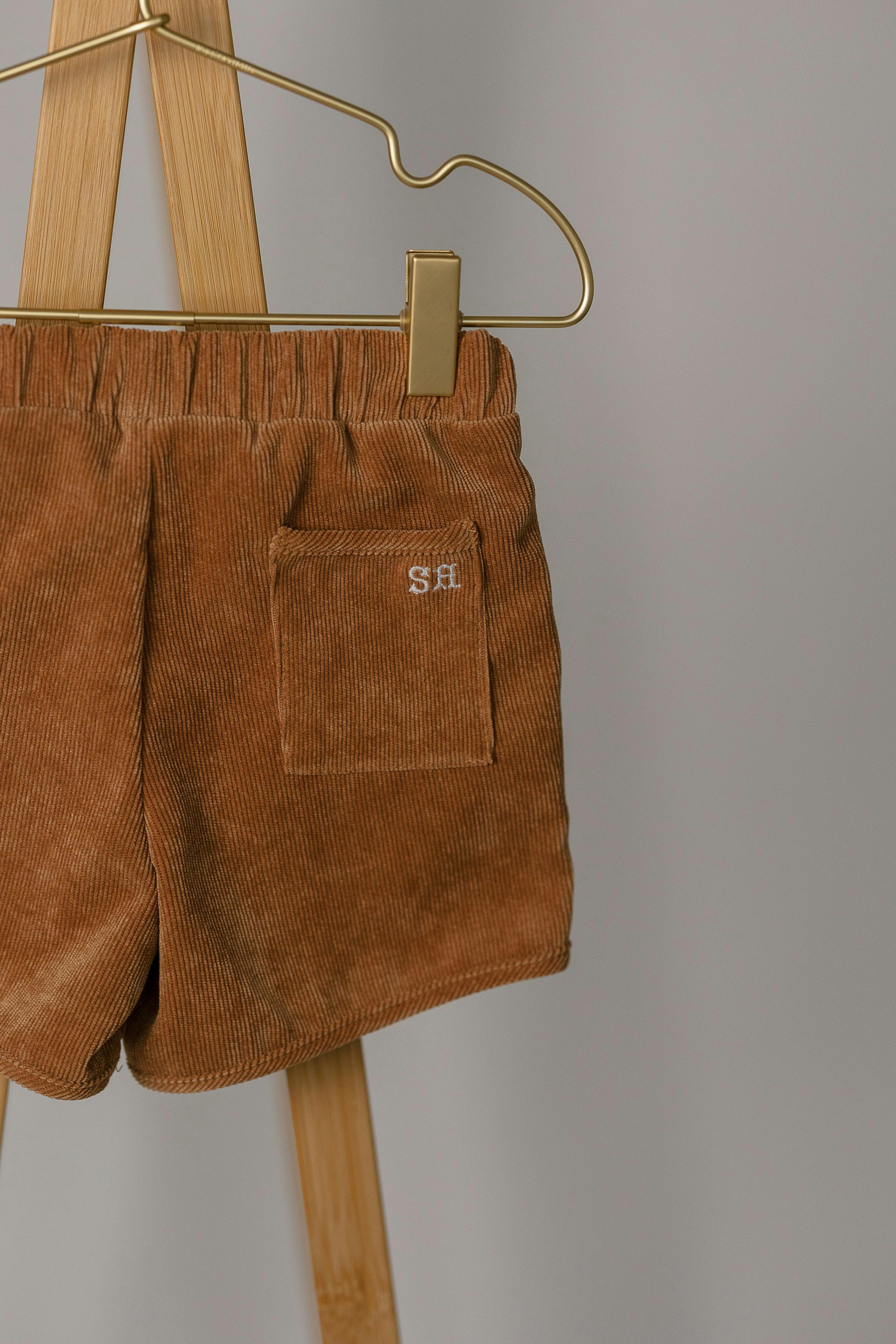 Athletic Short in Proformance Cord In Terra Cotta