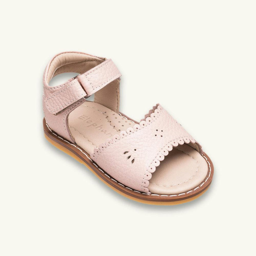 Toddler Classic Scallop Sandal | Pink Leather