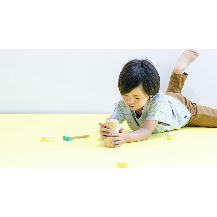 Aloha pineapple topple game & stacker