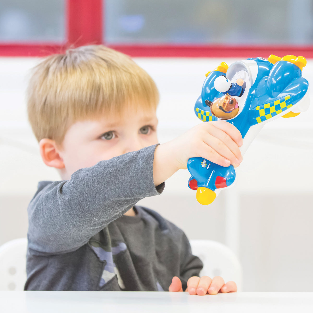 WOW Toys brand logo