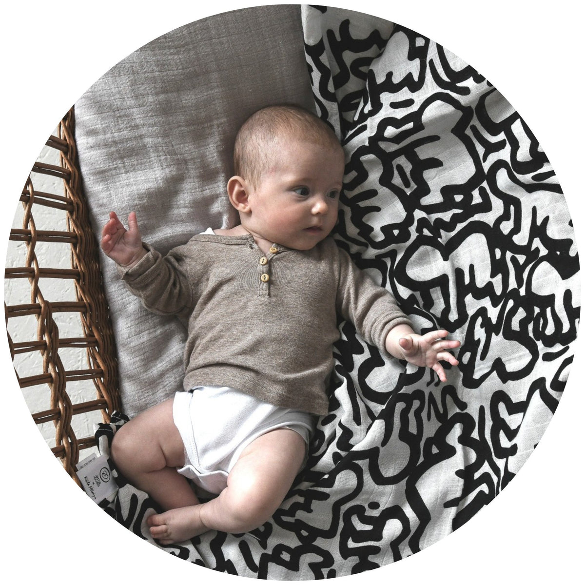 Etta Loves brand logo